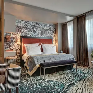 The One Alma Hotel Paris